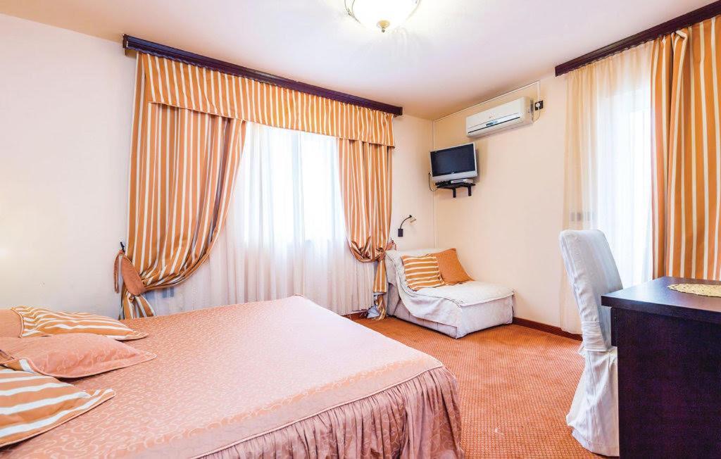 Bed & Breakfast Valentina Метайна Экстерьер фото
